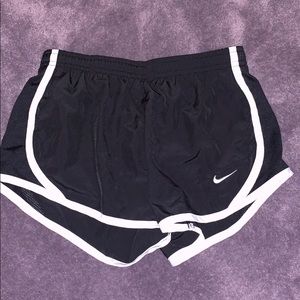 🌍nike shorts